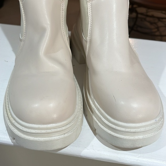 Women’s Ivory Knit Chunky Heel Ankle Boot EUR Size 39 - Picture 5 of 6